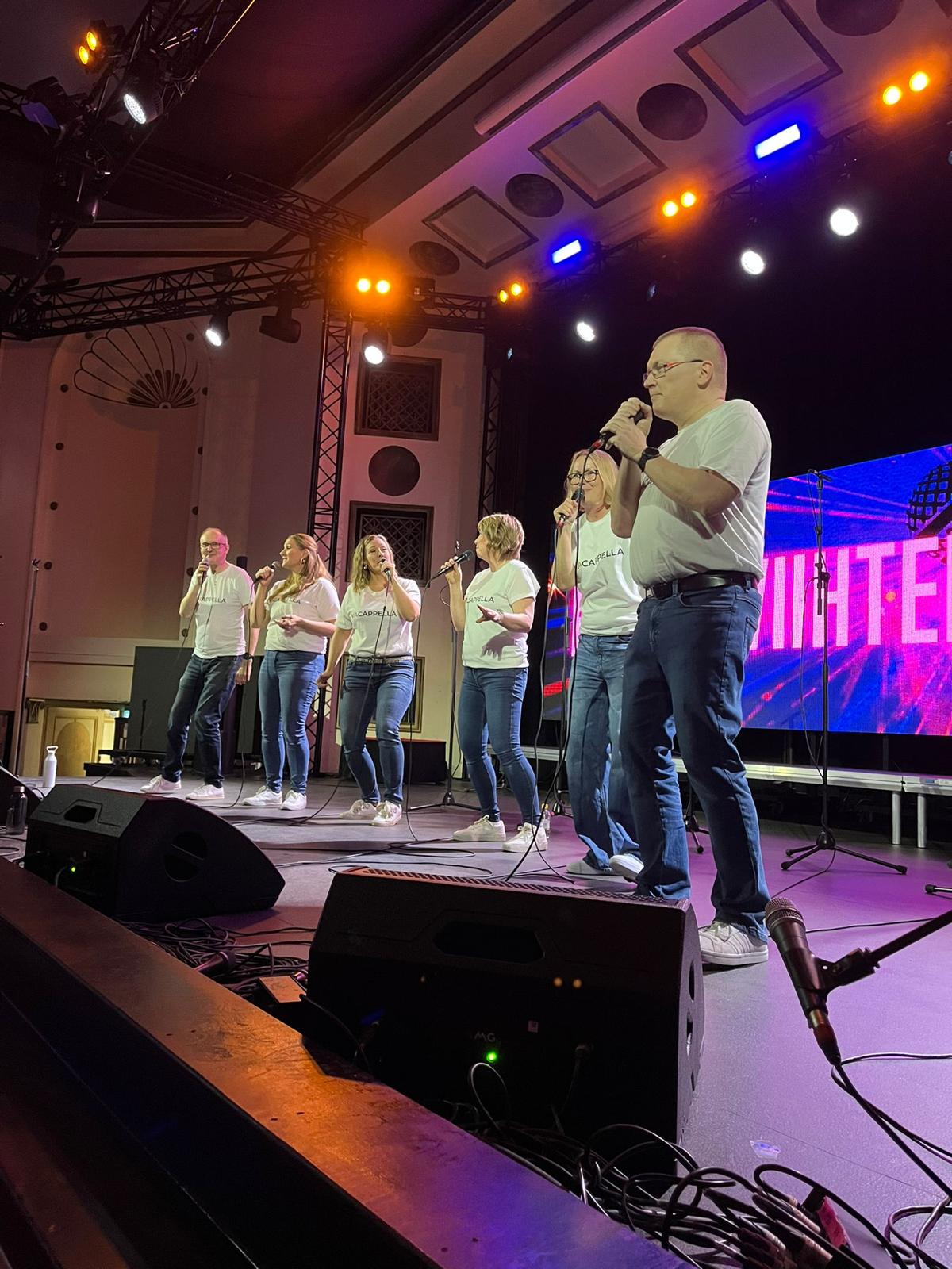 Vacappella Apollo Live Clubin lavalla syyskuussa 2025